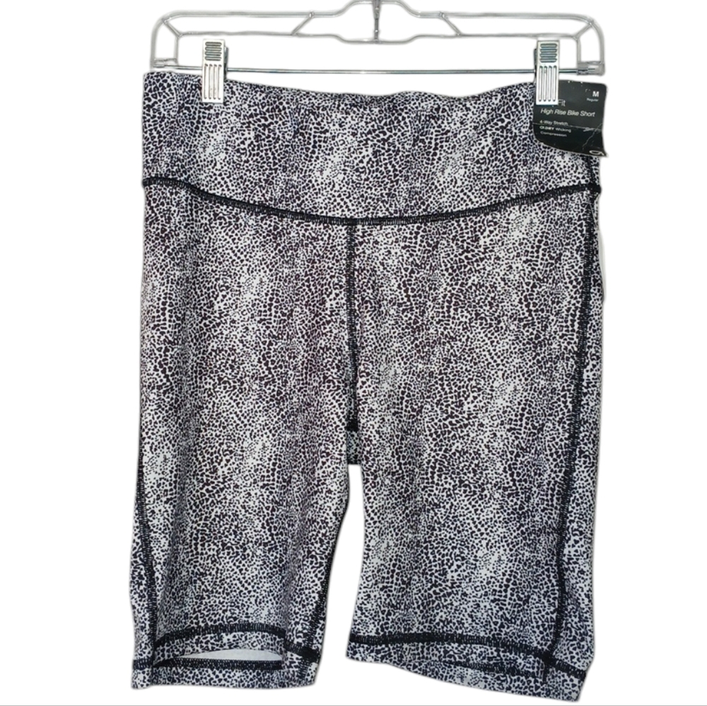 Gap NWT high rise black and white bike short size medium